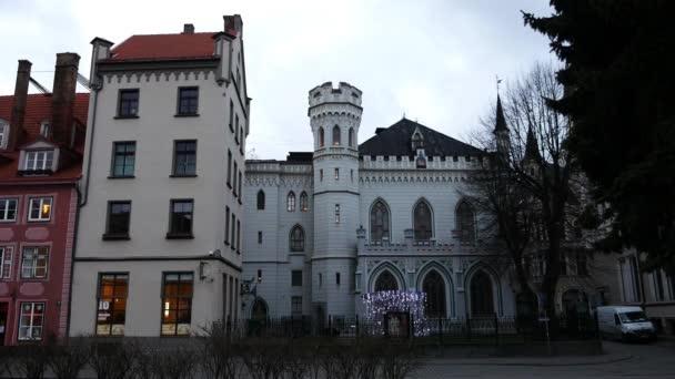 Traditionelle Häuser in Riga, Lettland. — Stockvideo