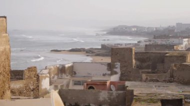 Medine okyanus Essaouira, Fas arka planda ile çatı görünümü