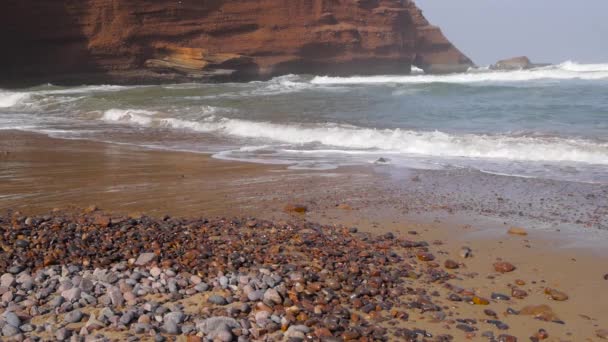 Stranden nära Legzira båg, Marocko Afrika, Hd — Stockvideo
