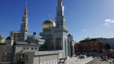En büyük ve en yüksek Europe Müslüman Camii