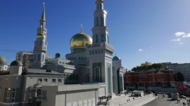 En büyük ve en yüksek Europe Müslüman Camii