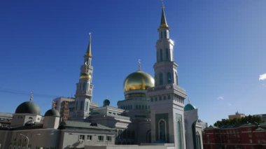 En büyük ve en yüksek Europe Müslüman Camii