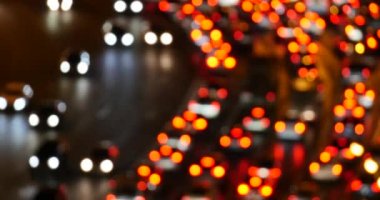 Odaklanamayan gece trafik ışıkları