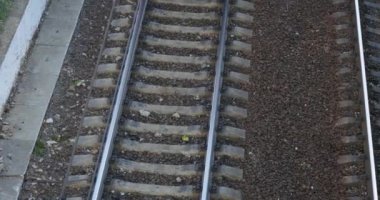 Demiryolu tren yolu yukarıdaki ile