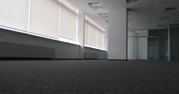 Nouveau client occupent des bureaux vides .