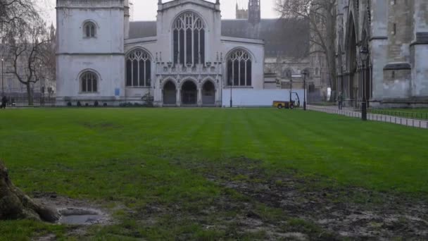 Temprano en la mañana la Abadía de Westminster. Londres. — Vídeo de stock