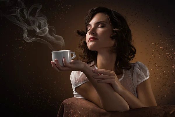 Brunette woman Drinking Coffee — Stock Photo, Image