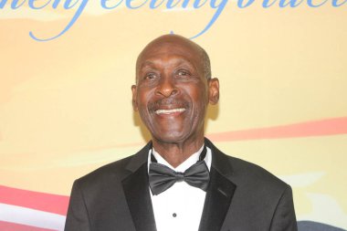 Inglewood, CA - 19 Ekim 2025: Monique Wooley Vakfı için Inglewood, Kaliforniya 'daki Intuit Dome' a sarı halı geldi.