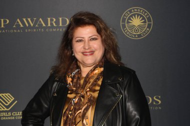 Costa Mesa, CA - 15 Kasım 2025: Kırmızı halı gelişleri ve SoCal Kokteyl ve Ruhlar Festivali 'nden kalabalık sahneleri.