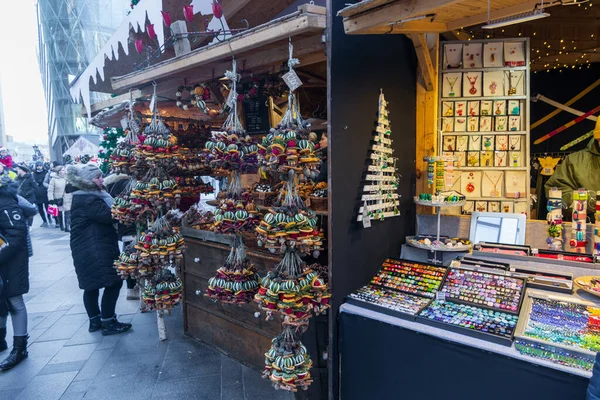 Budapest Dec 2019 Pessoas Desfrutando Dos Famosos Mercados Natal Budapeste Imagens Royalty-Free