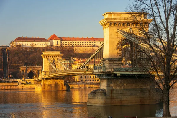 Dapest Dec 2019 Szchenyi Chain Bridge Buda Castle Parliament Building — 图库照片