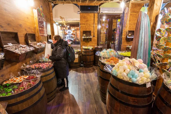 Budapest Dec 2019 Pessoas Desfrutando Colorido Grande Mercado Budapeste Todos — Fotografia de Stock