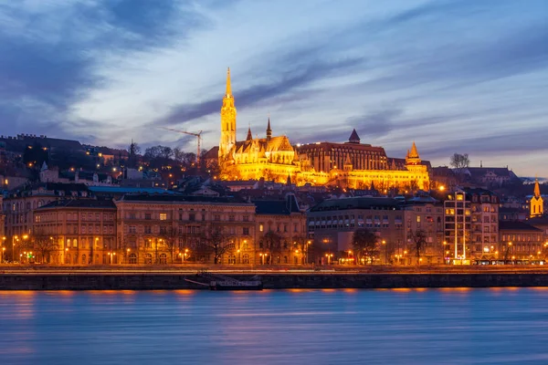 Budapest Dic 2019 Hermosa Budapest Hungría Río Dabune Hora Azul —  Fotos de Stock