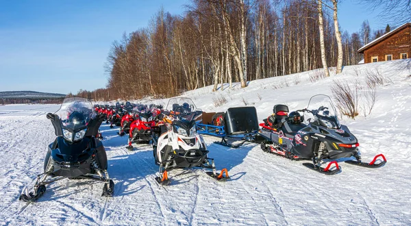 Rovaniemi Finlandia Feb 2020 Skutery Śnieżne Gotowe Działania Laponii — Zdjęcie stockowe