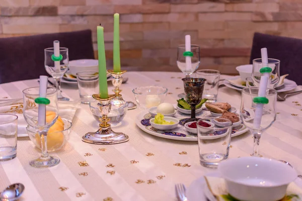 Pequeno Triste Seder Páscoa Era Vírus Corona Devido Quarentena Covid — Fotografia de Stock