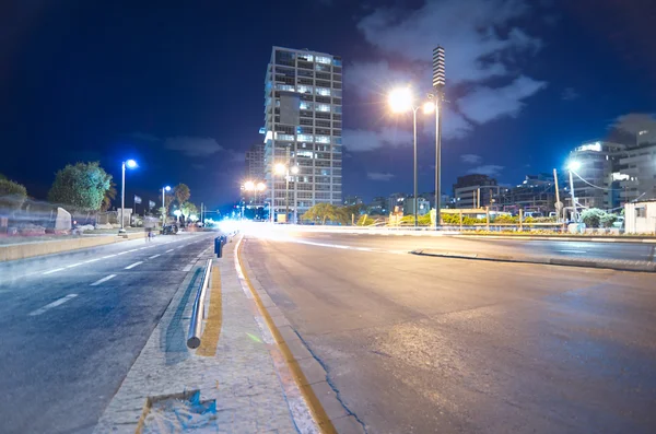Tel aviv promenade bei Nacht — Stockfoto