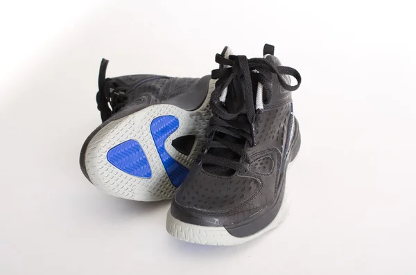 High-top zapatos de baloncesto negro, zapatillas —  Fotos de Stock