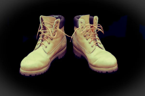 Auténtico par de botas de trabajo amarillas de 8 pulgadas: procesos vintage —  Fotos de Stock