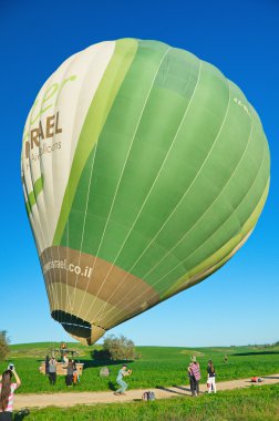 Bir sıcak hava balonu İsrail doldurma