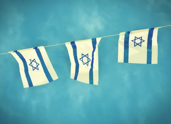 Israël vlag keten op Independence Day - vintage effect — Stockfoto