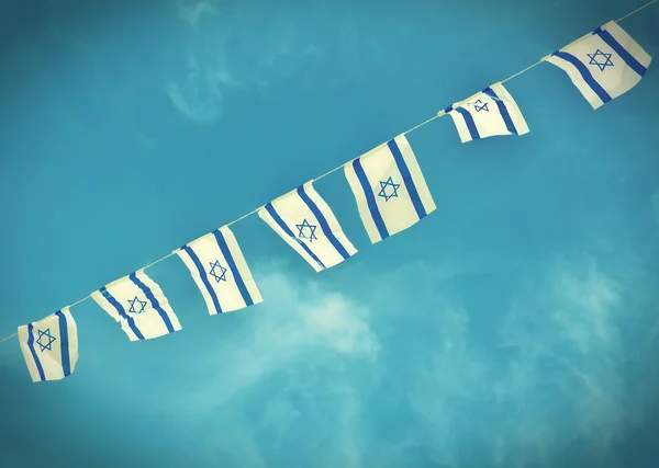 Israel Flag chain on Independence Day - vintage effect — Stock Photo, Image