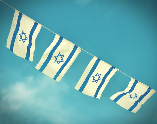 Israel Flag chain on Independence Day - vintage effect — Stock Photo, Image