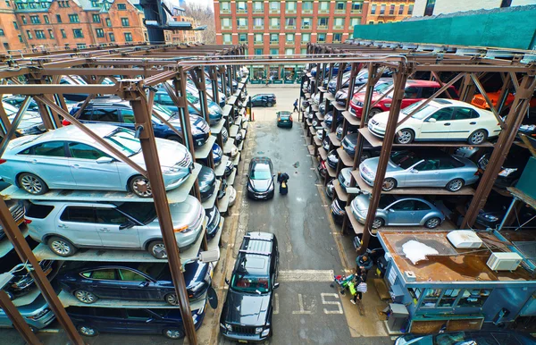 Parcheggio garage multilivello a New York — Foto Stock