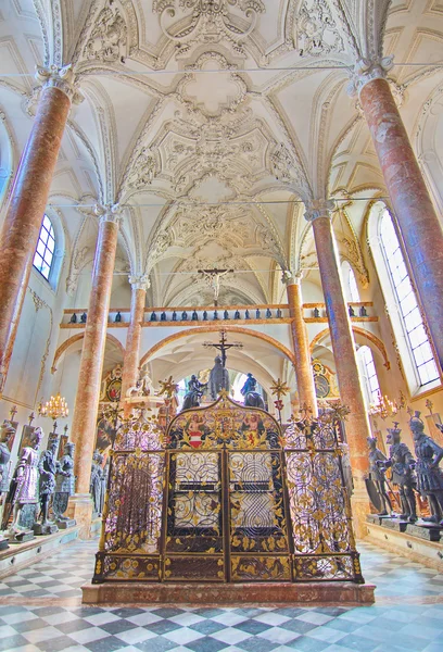 Hofkirche (Iglesia de la Corte) en Innsbruck, Austria —  Fotos de Stock