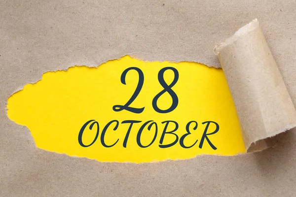 Října Den Měsíci Kalendářní Datum Díra Papíře Odtrženými Okraji Žluté — Stock fotografie