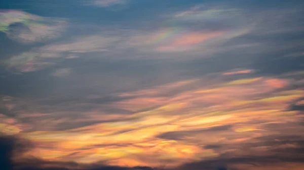 Schön Sonnenuntergang Dämmerung bunt Wolke Himmel Landschaft Hintergrund — Stockfoto