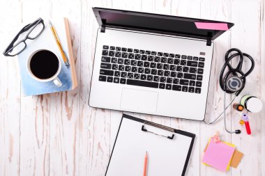 Doktor Ofisi, üstten görünüm, stetoskop tıp