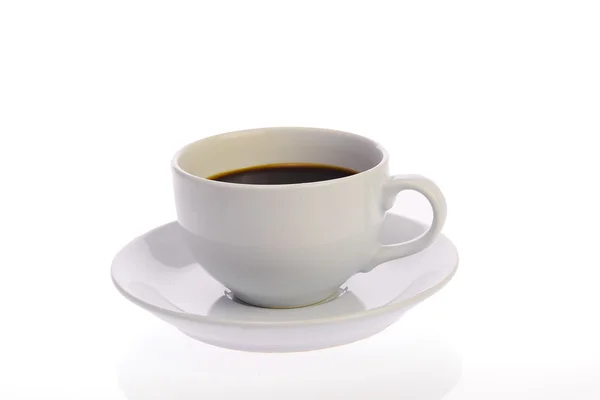 Beyaz zemin üzerine beyaz kahve kupa — Stok fotoğraf