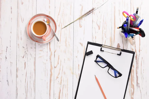 Coffee with notepad and pen — Stock Photo, Image