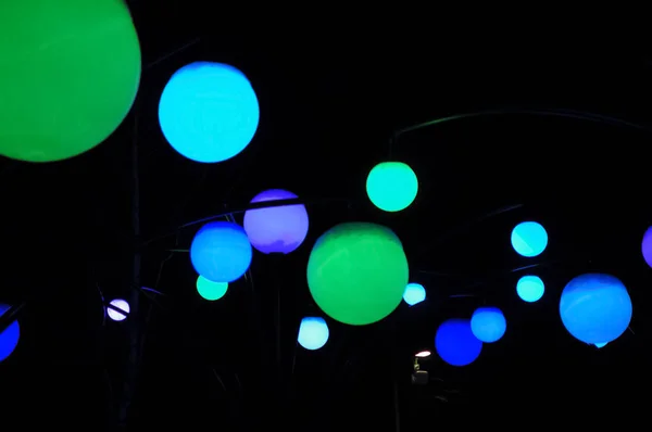 Luminile Stradale Ale Străzii Urbane Noaptea Lumini Rotunde Colorate Fundal — Fotografie, imagine de stoc