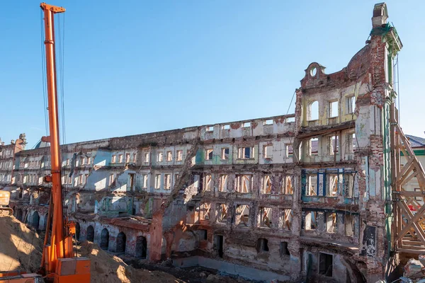 Rekonstruktion Und Restaurierung Des Alten Gebäudes Die Wände Sind Mit — Stockfoto