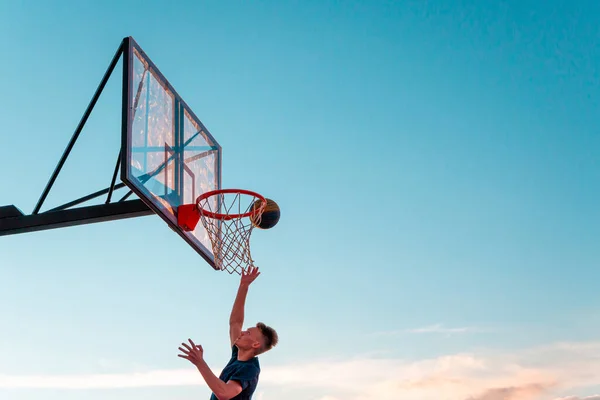 Young Basketball Player Throws Ball Basketball Basket Blue Sky Transparent — Stock Photo, Image