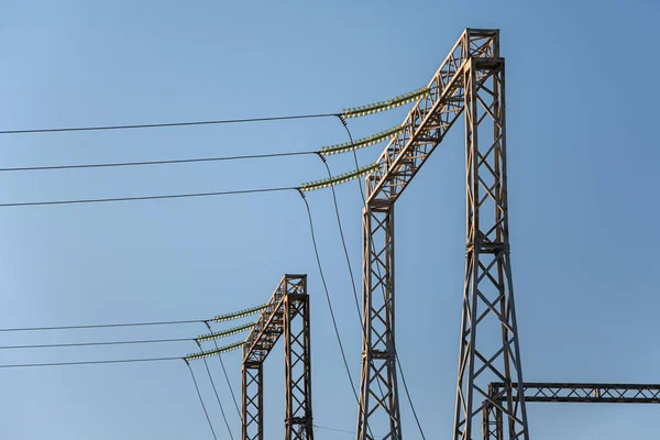 Líneas Eléctricas Alto Voltaje Estación Distribución Electricidad Torre Transmisión Eléctrica — Foto de Stock