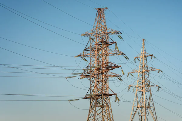 Torre Transmisión Eléctrica Alta Tensión Pilón Eléctrico Líneas Eléctricas Alto — Foto de Stock