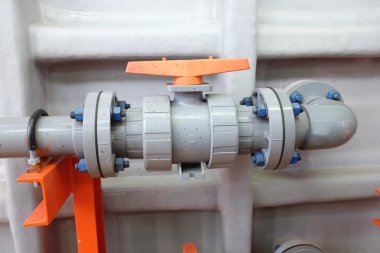 boru hatları ve petrol ve gaz platformu üzerinde Vana