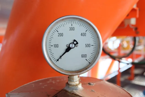 Pressure gauge in oil and gas production process. — Stock Photo, Image