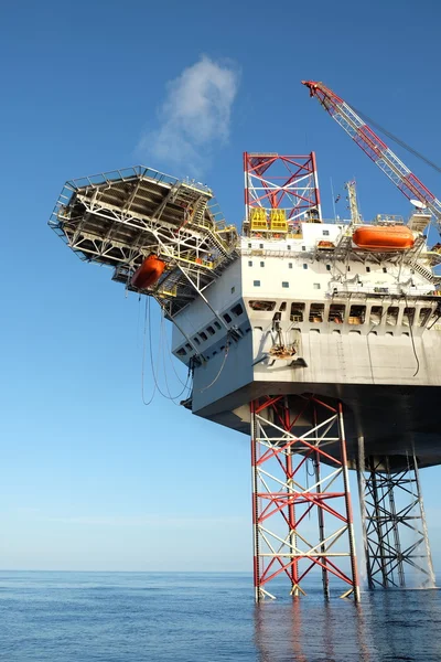 Offshore inşaat platformu 