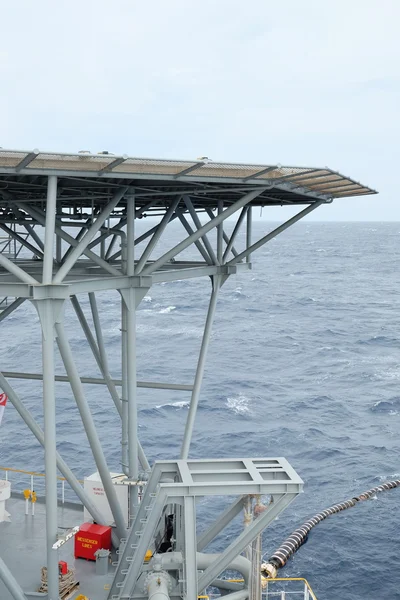 Helideck of drilling rig in the gulf of Thailand . — стоковое фото