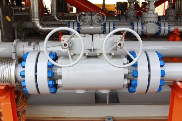 Petrol ve doğal gaz boru hattı valfleri ile işleme
