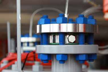 Saplama civata ile petrol ve doğal gaz boru flanş