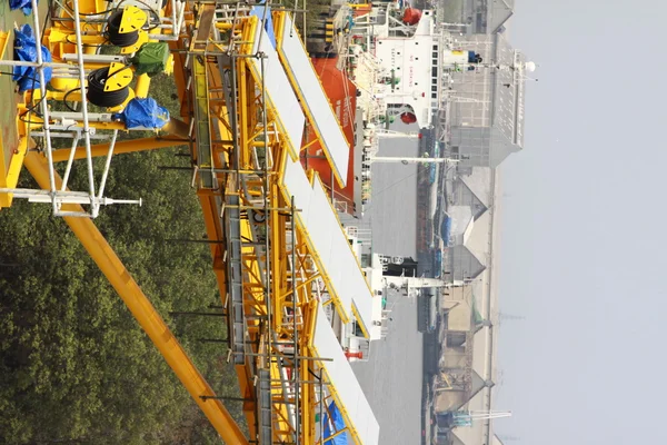 Petrol ve gaz platform üzerinde güneş pili paneli