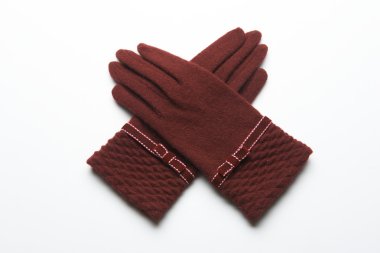 Yün örme eldiven beyaz arka plan üzerinde