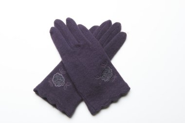 Yün örme eldiven beyaz arka plan üzerinde