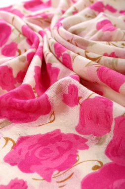 Çin tarzı desen kumaş eşarplar yaptı