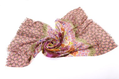 Çin tarzı desen kumaş eşarplar yaptı