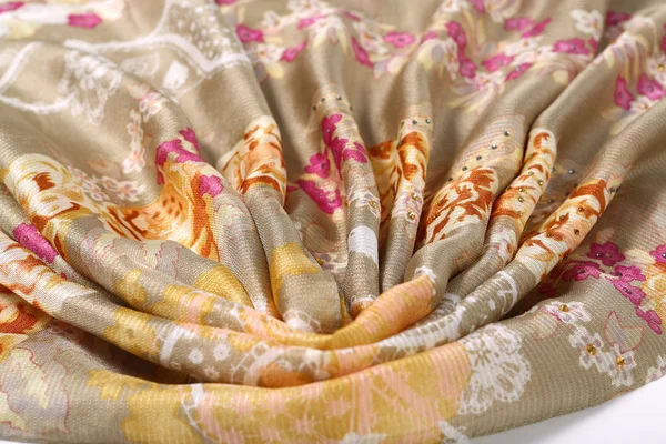 Modello in stile cinese fatto di sciarpe di tessuto — Foto Stock